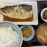 三喜食堂 - 半ライスで　充分これくらい