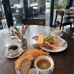 ベーカリー&レストラン沢村 - 