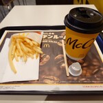 マクドナルド - 料理写真:マックフライポテト(S)、プレミアムローストコーヒー(M)