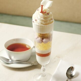 ラデュレオリジナルの茶葉など、全10種類以上の紅茶をご用意