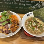 ビーフキッチンスタンド - ステーキ唐揚げ丼、ミニ煮干しラーメン