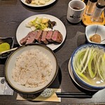 牛たん炭焼 利久 - 