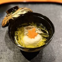 喜泉 - ・お吸い物 (甘鯛しんじょうと菊花)