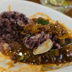 キッチン ブルー グローブ - 牛肉と黒米