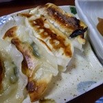 楽坊主 - 肉餃子とシソ餃子