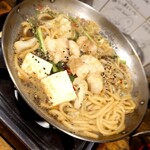 元祖博多麺もつ屋 - 