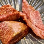 炭火焼肉 ホルモン にく式 - 