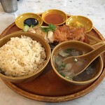 シンガポール海南鶏飯 水道橋店 - 