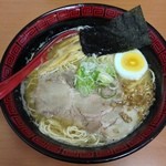 ラーメン 八卦 - 豚骨スープ　680円