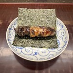 瞬 - 尾ひれ焼き　海苔包み　1本で7匹分の尾　柔らかく粘り気もあり、濃厚な旨味　あまりの美味しさでこの日一番驚いた一品！