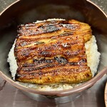 瞬 - これこそ究極の蒲焼　食感はカリフワ　脂も程よく絶妙　硬めに炊かれたお米との相性もすべてのバランスが計算し尽くされていますね！　最高すぎます！