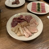 炭火焼肉ホルモン うしごろ 中目黒店 -  炭火焼肉ホルモン うしごろ 中目黒店 -