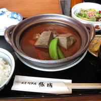 豚捨 KITTE丸の内店 - ビーフシチュー