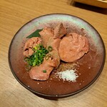 焼鳥中毒 - 鶏レバー刺身。