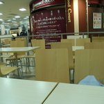 幸楽苑 イオン福島店 - フードコート共通のテーブル席