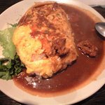 はやしやホルモン館 - 半熟卵のオムカレー 500円