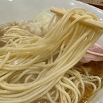 らぁ麺まほろば - ニボスープと抜群の相性を見せる麺