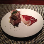 コントワール ミサゴ - 自家製パテ・ド・カンパーニュと本物のドングリを食べた育ったイベリコ豚の生ハム
      2014-5