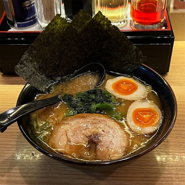 Ebi Tonkotsu Ramen Haruki Shinjuku Gyoenmae Ten photo 2