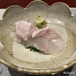 日本料理 TOBIUME - 鮃の造り縁側添え