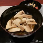日本料理 TOBIUME - 松茸と葛そうめんの椀