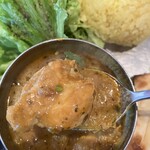タンドールバル カマルプール - チキンカレー