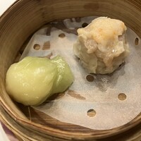 揚州名菜 秦淮春 - 点心２種盛り合わせ