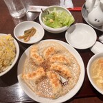 大連餃子基地DALIAN 二重橋スクエア店 - 