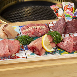 黒毛和牛の塊肉や、あっさりといただける「すご六焼」がオススメ