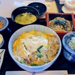 和食処 さいかち - カツ丼とミニ蕎麦（冷）