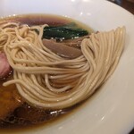 麺処 いち林 - 歯ごたえが良い麺となんとも美味しい濃い醤油スープ