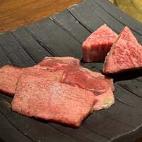 和牛とタン 焼肉 とみ 新橋本店 - 