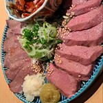 大衆酒場55 - 肉刺し盛り
