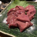 居酒処田村 - 最高の逸品レバ刺し