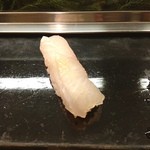 松寿司 - ヒラメ。といってもソゲでござるよ