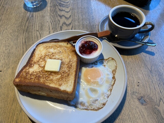 GOOD MORNING CAFE NOWADAYS トーストプレート 8時まで600円