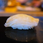 鮨 三心 - いつもながらケンサキイカの包丁の入れ方が美しい。