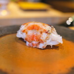 鮨 三心 - レアに仕上げた車海老。あまーーい♫