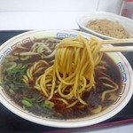 新福菜館 - 麺までいい色に染まり。。＠伊勢丹松戸