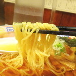 椿華亭 - 麺リフト
