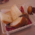 taverna Albero - ランチのパンはお替り自由 2014.5