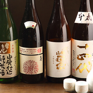 料理の味を引き立たせる選りすぐりの日本酒＆ワイン