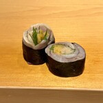 鮨 はしもと - 杉本作！締め鯖海苔巻　脂のって厚みのある鯖ですね