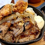 からやま - 料理写真:生姜焼き２種盛り