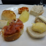 山猫軒 - ５月のオフ会で出て来た、山猫パンセット。厳選素材そろいで美味しいです。