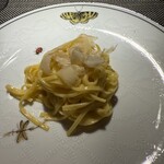 フィオッキ - タヤリンというパスタ、白トリュフと一緒にシンプルで美味しい　大好き