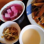 おさかな処 小山 - 茶碗蒸し・小鉢・デザート