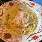 洋麺屋 五右衛門 - 料理写真:紅ズワイガニと帆立のクリームソース 温泉卵添え