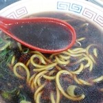 新福菜館 - 漆黒のスープ。。＠伊勢丹松戸