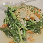 広東家庭料理おかむら - 青菜炒めでほうれん草の炒めが！必食レベルです、旨い！